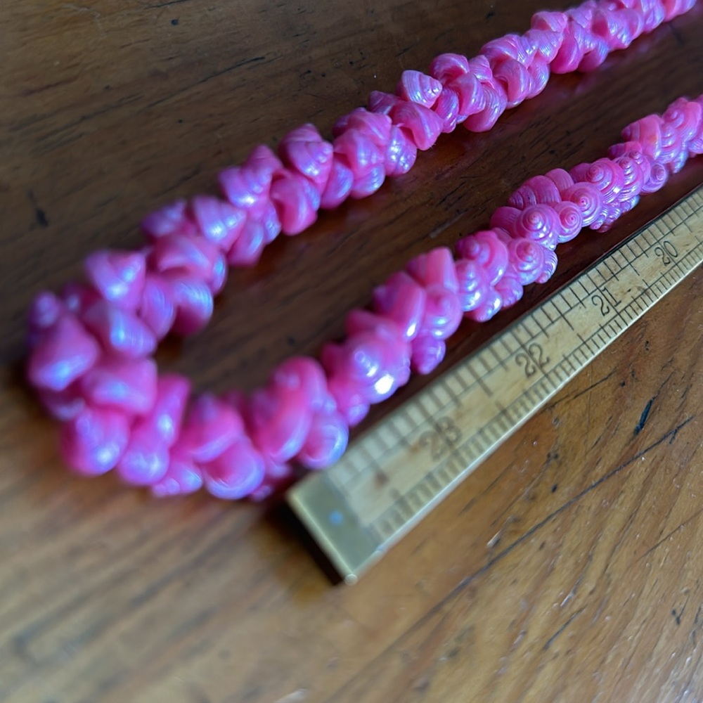 Hot Pink Shinning Shell Necklace - Picture 6 of 7